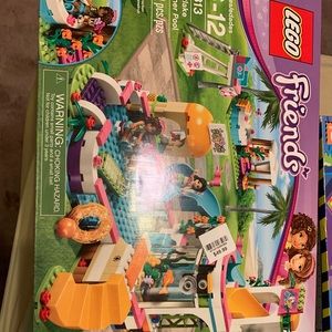 LEGO heartlake friends pool